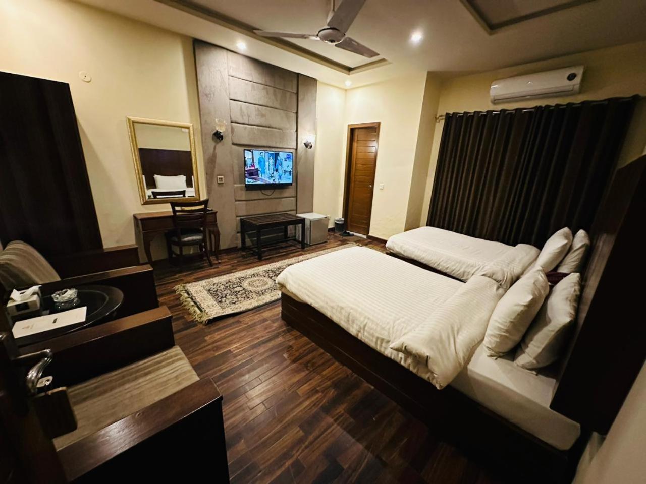 Shelton'S Rezidor Lahore Luaran gambar