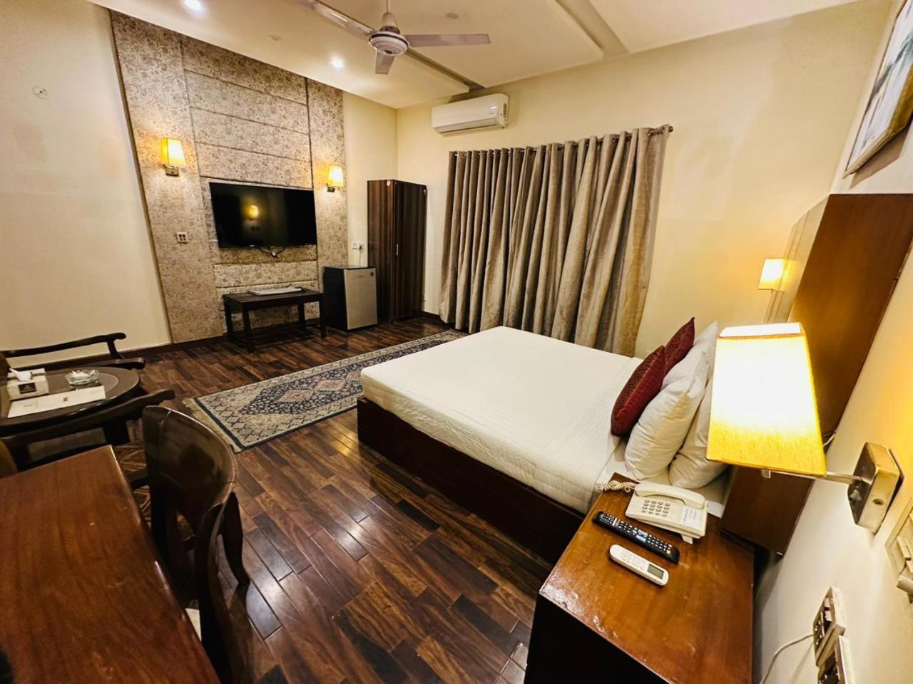 Shelton'S Rezidor Lahore Luaran gambar